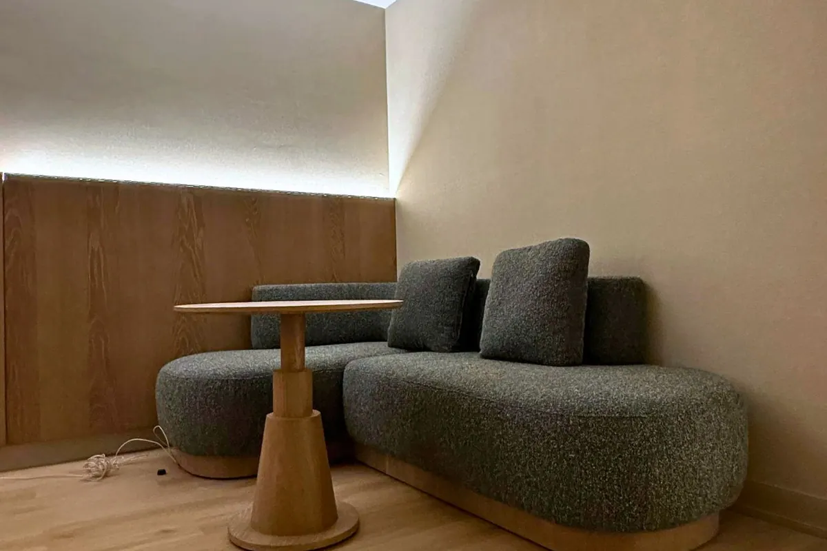 Wood veneer material board for furniture finishes