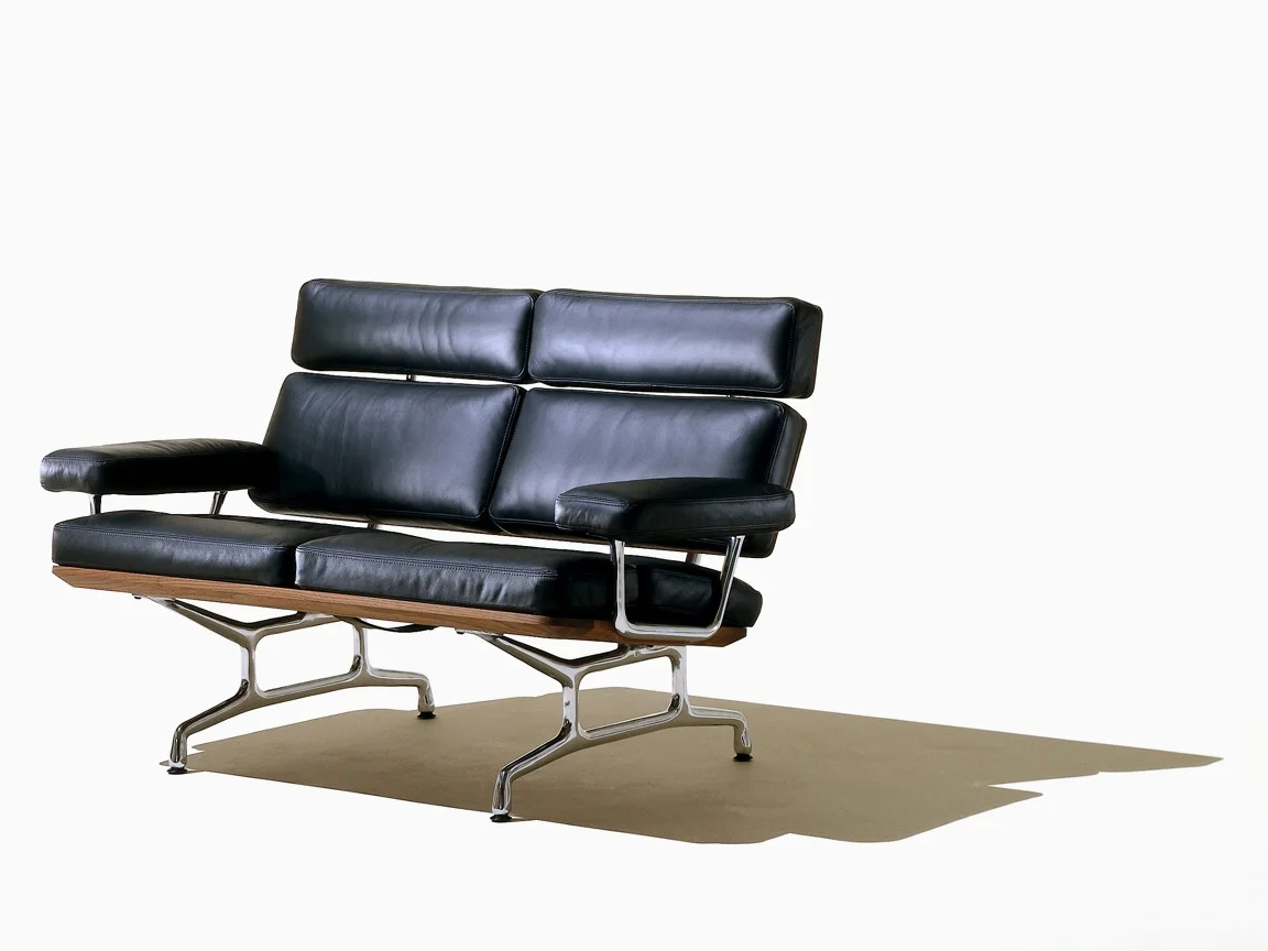 Commercial lobby lounge sofa in black leather for reception seating