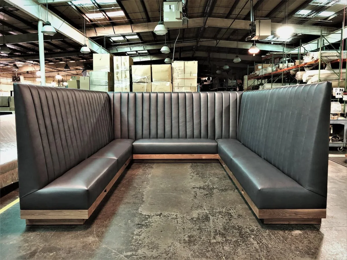 U-shaped banquette seating for restaurant and commercial dining projects