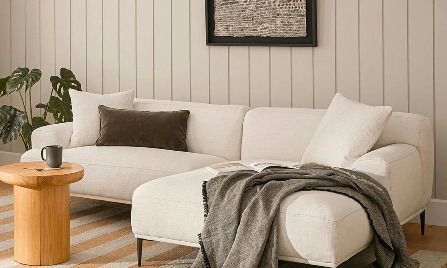 Chaise lounge sofa in hotel room Chaise lounge sofa in hotel room