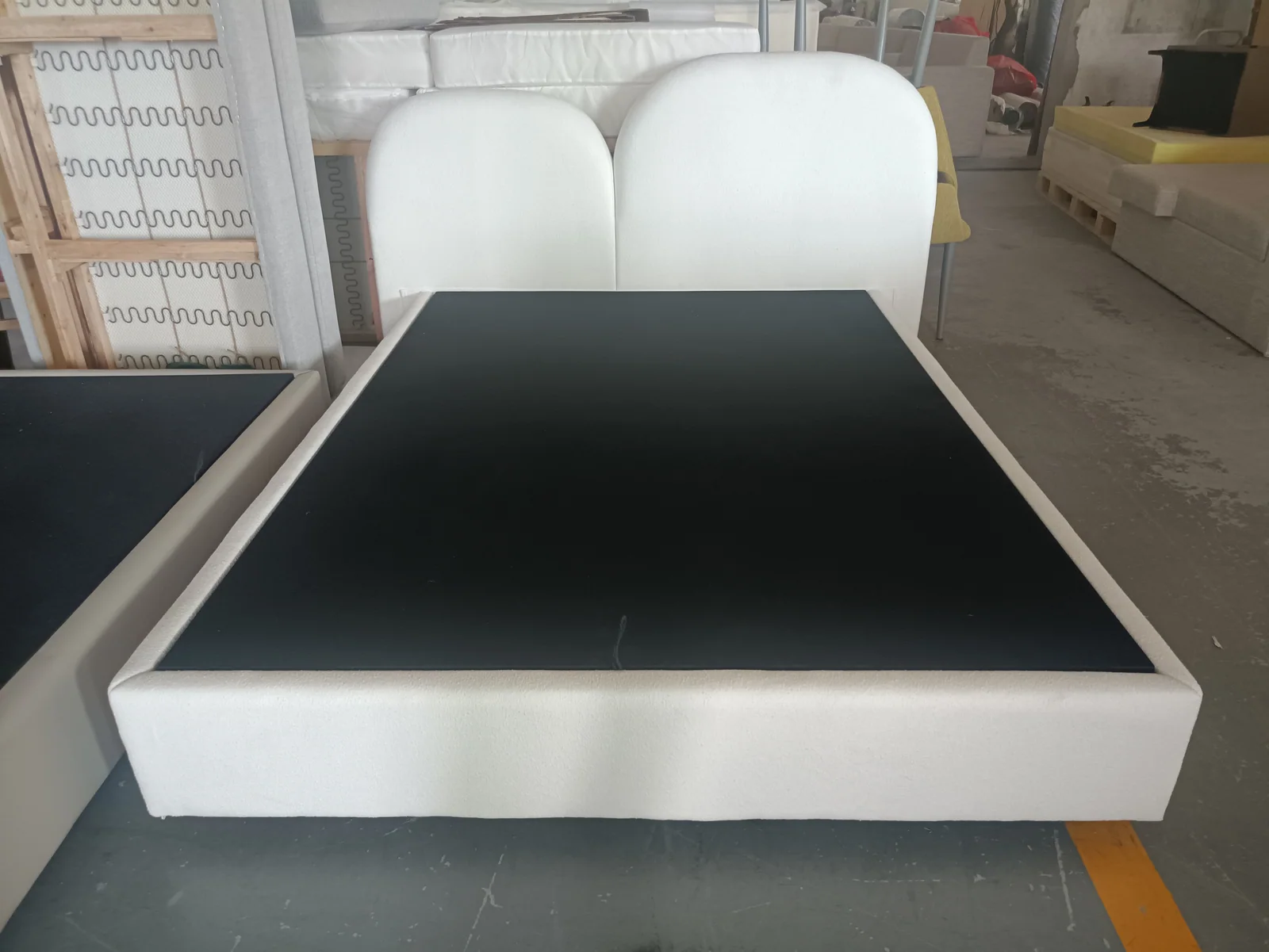 White Upholstered Bed Frame with Vertical Headboard for Hotel Rooms for hotel guestroom, apartment project, furniture brand oem furniture projects